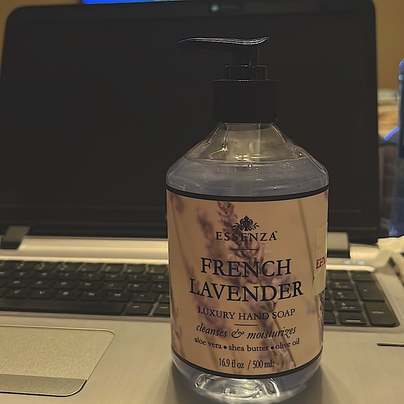 Essenza French Lavender Luxury Hand Soap - Picture 1 of 3